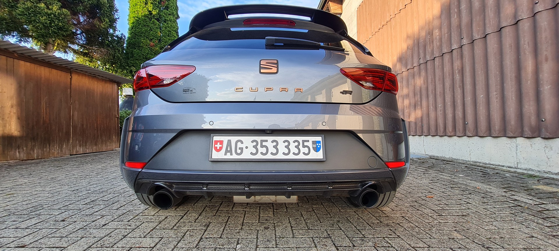 SEAT Leon 2.0 TSI Cupra R DSG-image-3