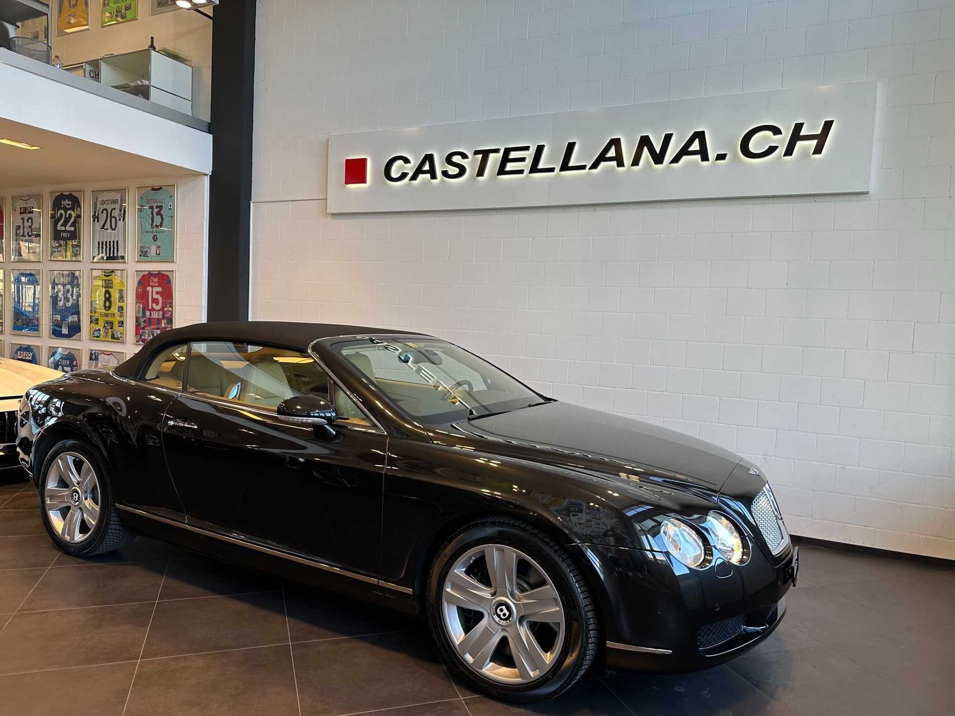 BENTLEY Continental GTC 6.0-image-14