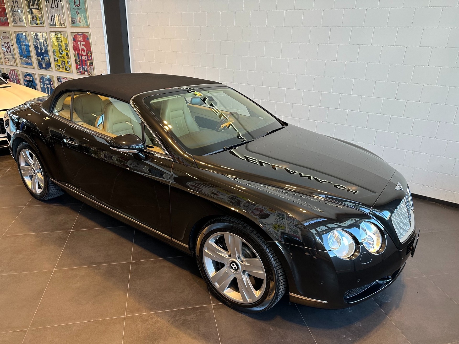 BENTLEY Continental GTC 6.0-image-15