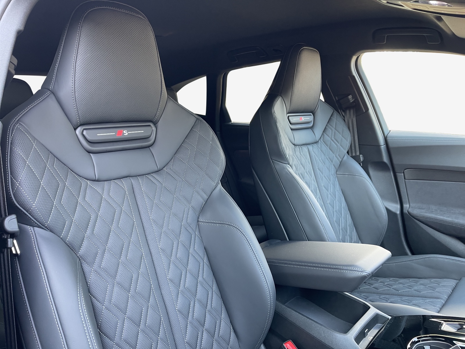 AUDI S5 Avant TFSI quattro S tronic-image-13