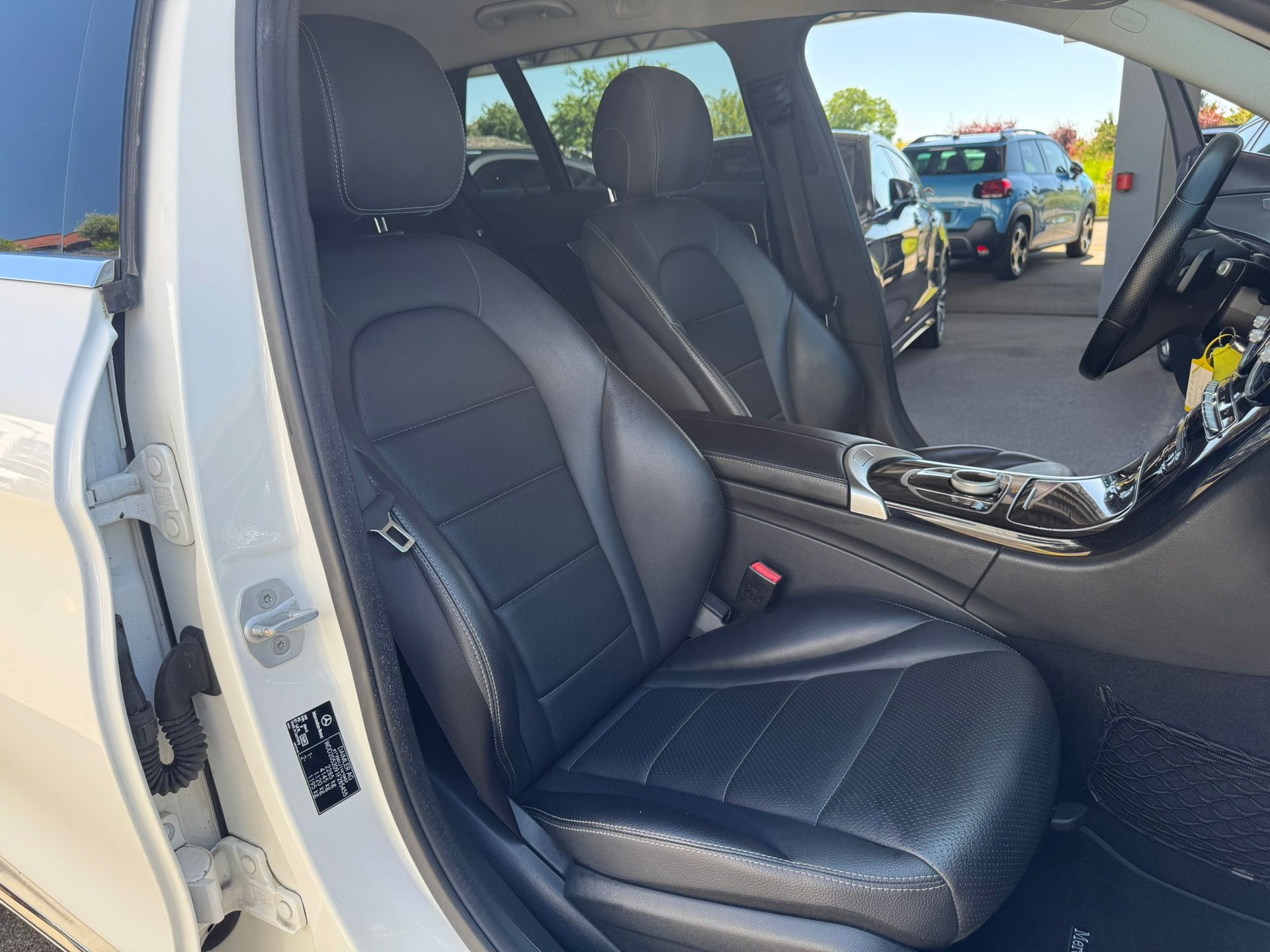 MERCEDES-BENZ C 250 BlueTEC Avantgarde 4Matic 7G-Tronic-image-9