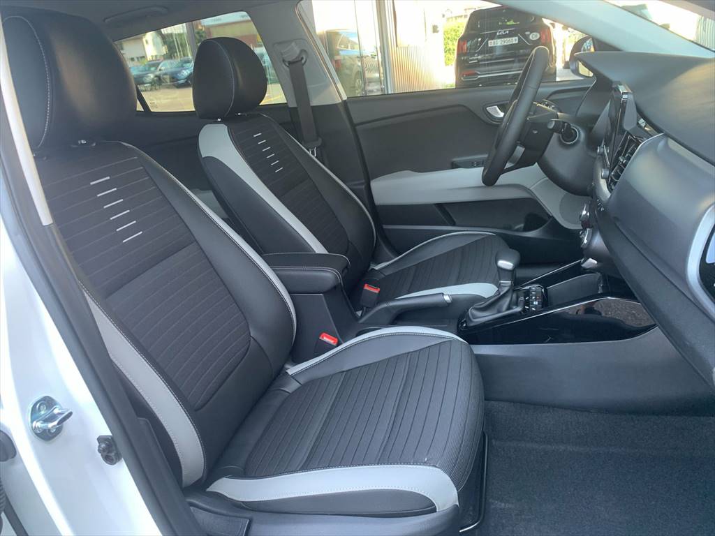 KIA Stonic 1.0 T-GDi Power Edition-image-5