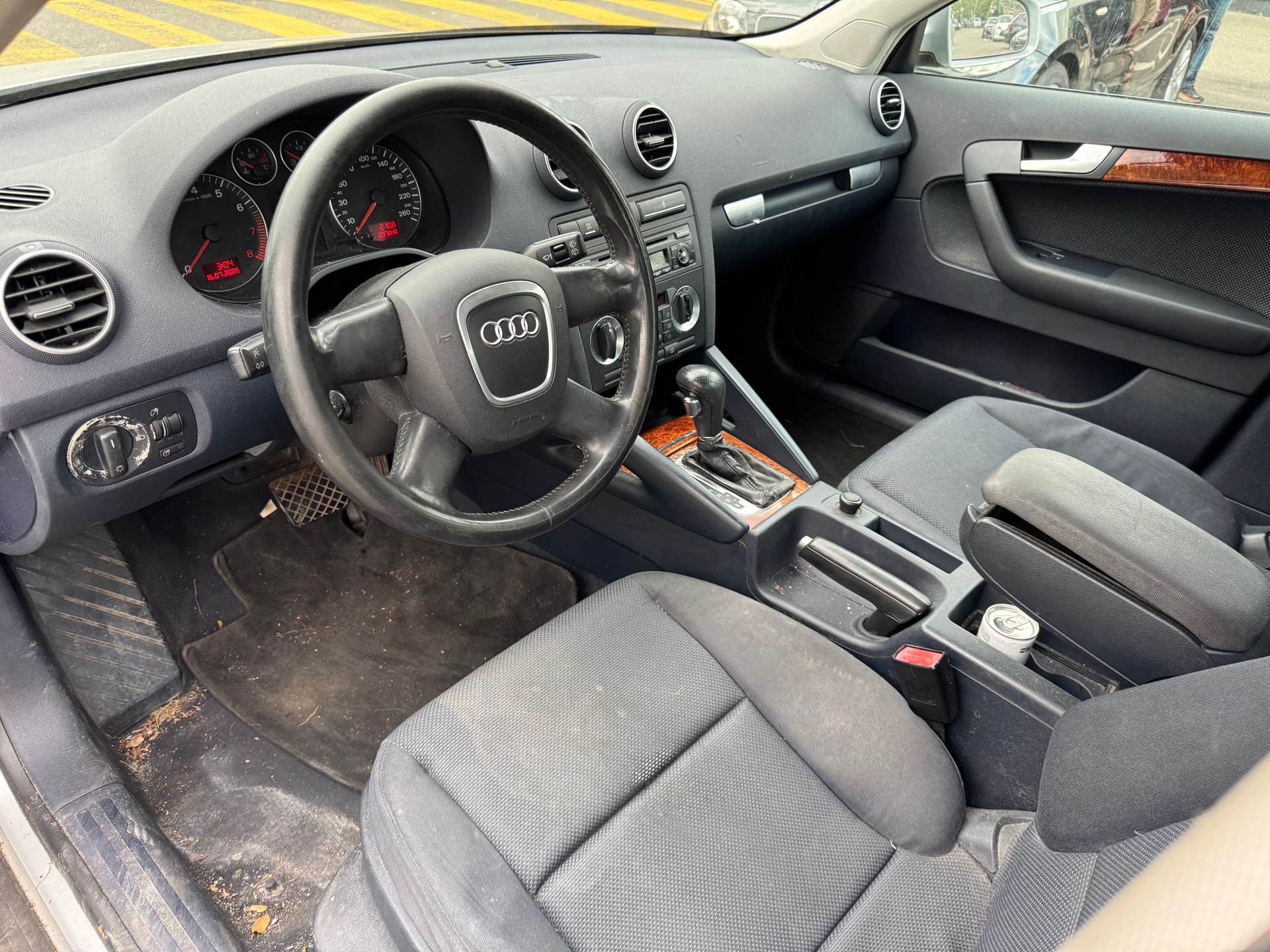AUDI A3 Sportback 2.0 FSI Ambition-image-14