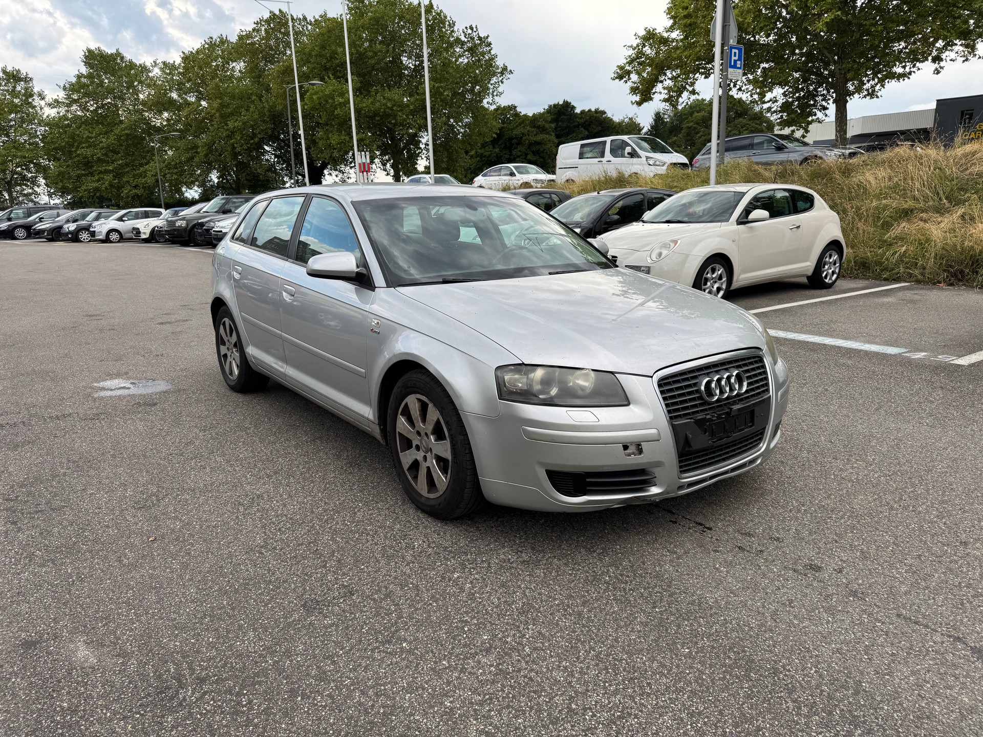 AUDI A3 Sportback 2.0 FSI Ambition-image-8