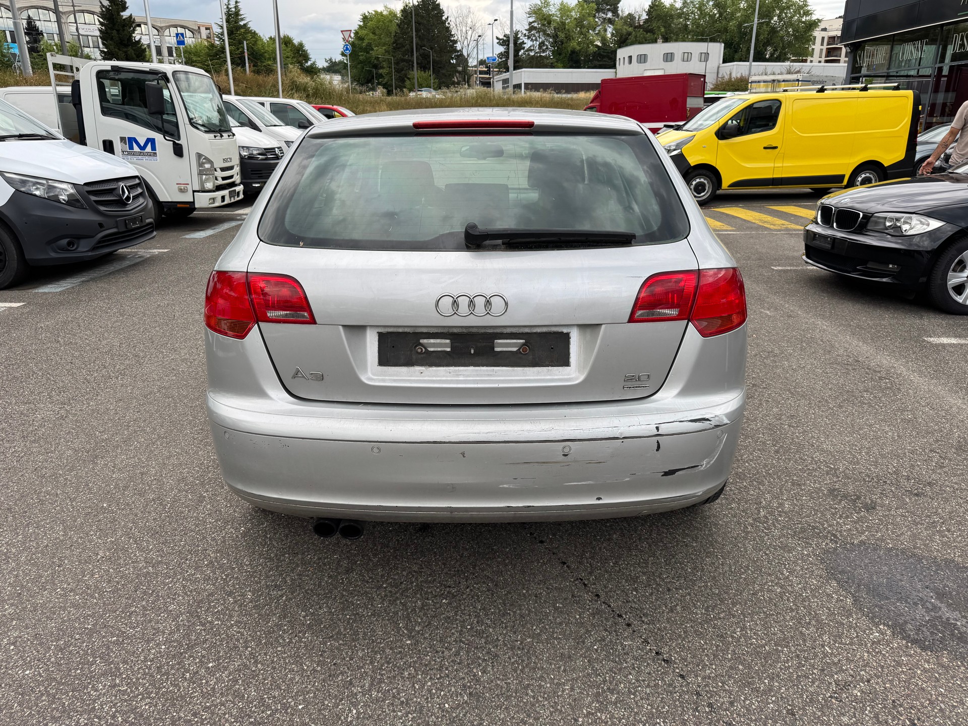 AUDI A3 Sportback 2.0 FSI Ambition-image-11