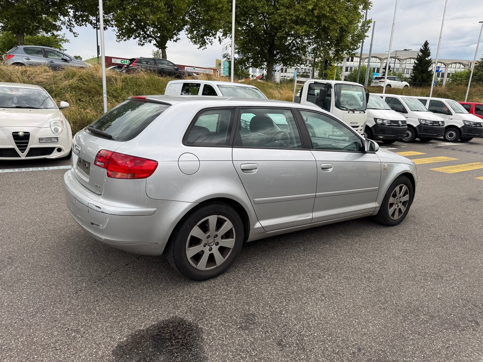 AUDI A3 Sportback 2.0 FSI Ambition-image-9