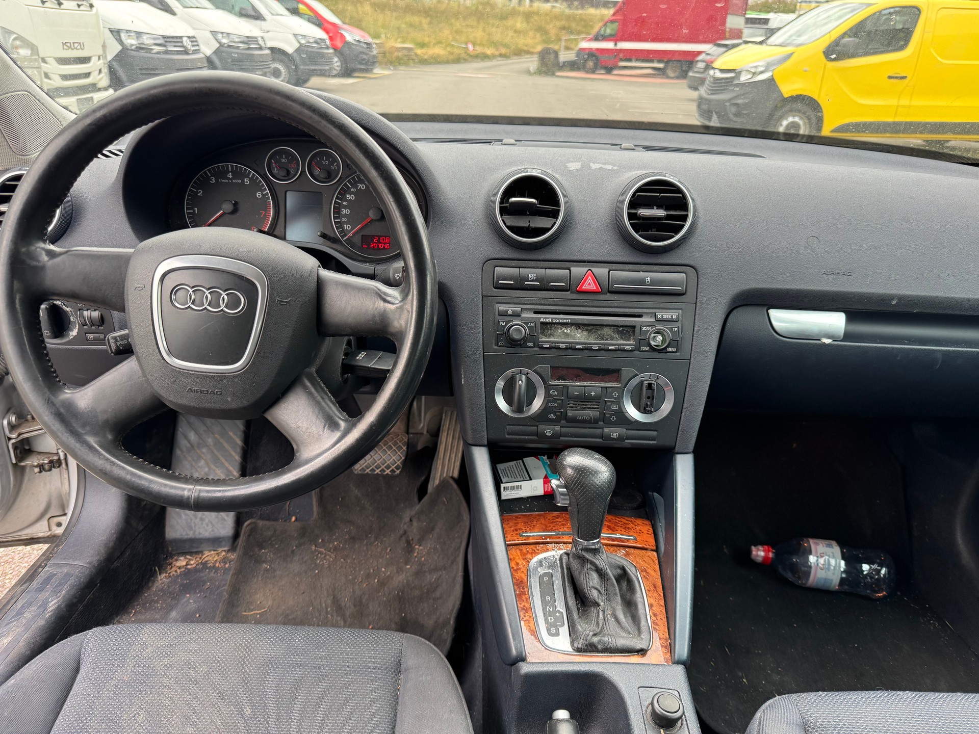 AUDI A3 Sportback 2.0 FSI Ambition-image-15