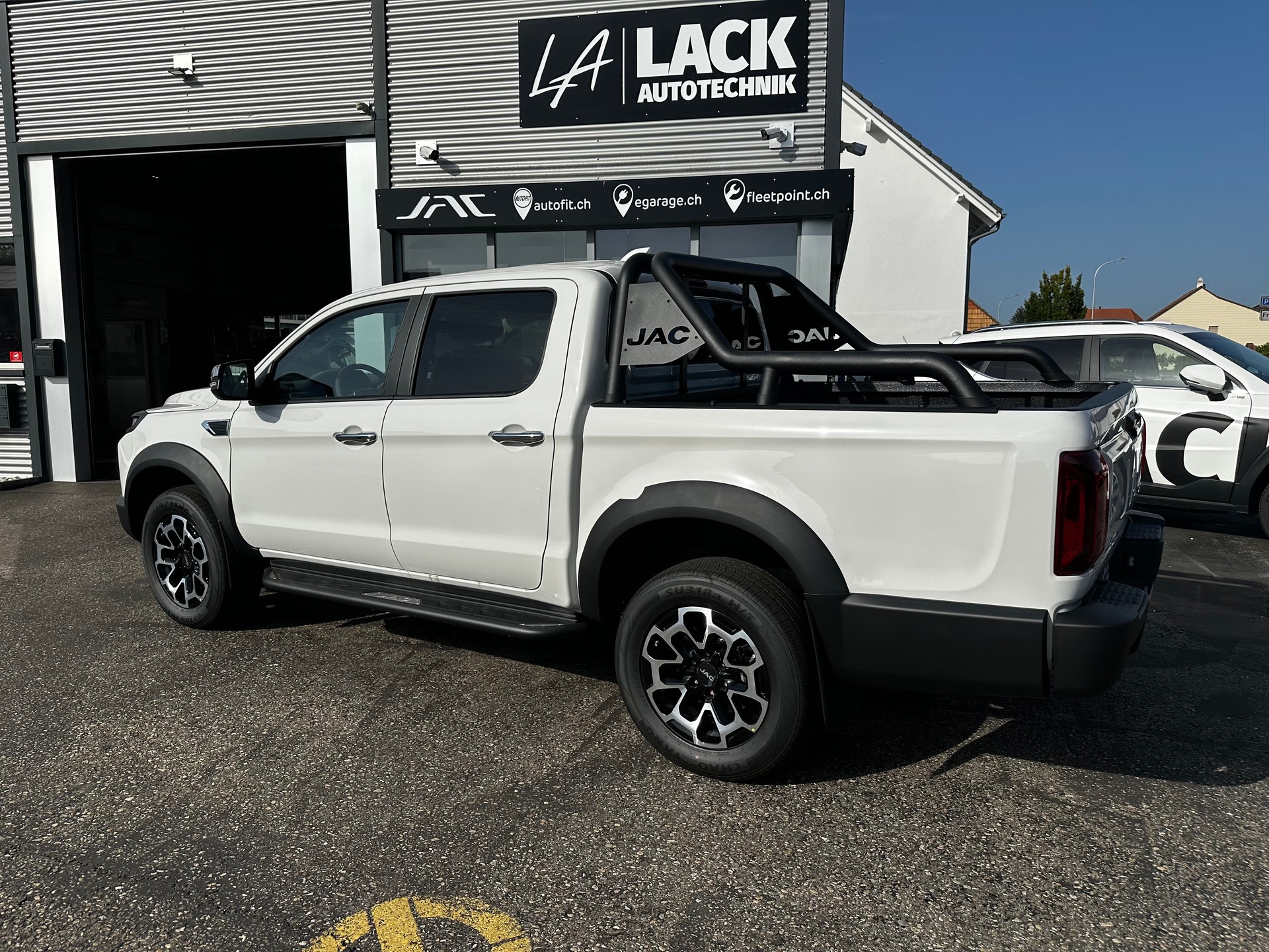 JAC T9EV 88kWh Advance 4x4-image-10
