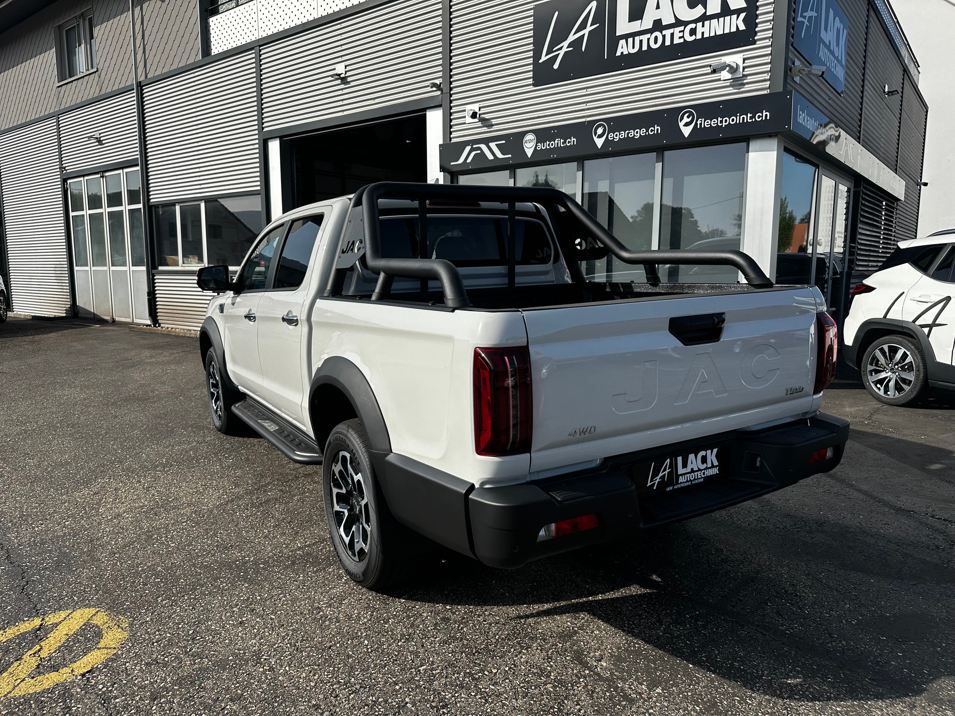 JAC T9EV 88kWh Advance 4x4-image-9