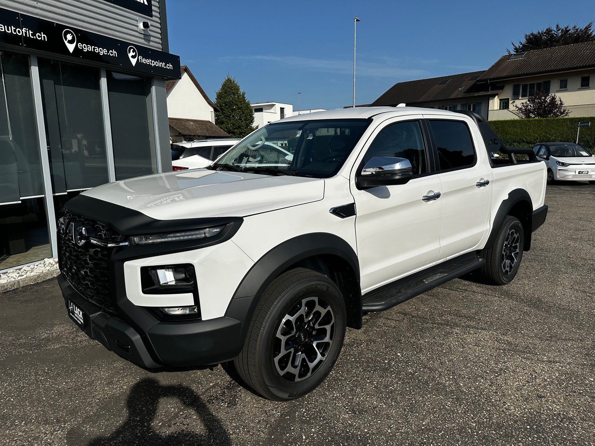 JAC T9EV 88kWh Advance 4x4-image-12