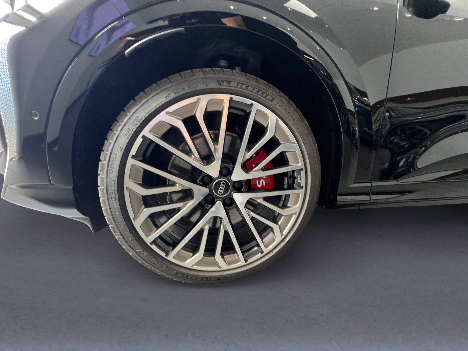 AUDI SQ5 TFSI quattro S-tronic-image-13