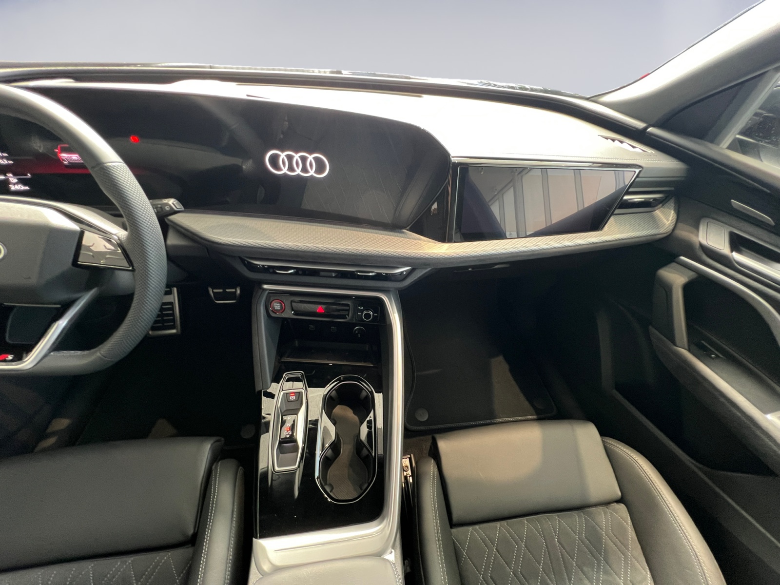 AUDI SQ5 TFSI quattro S-tronic-image-10