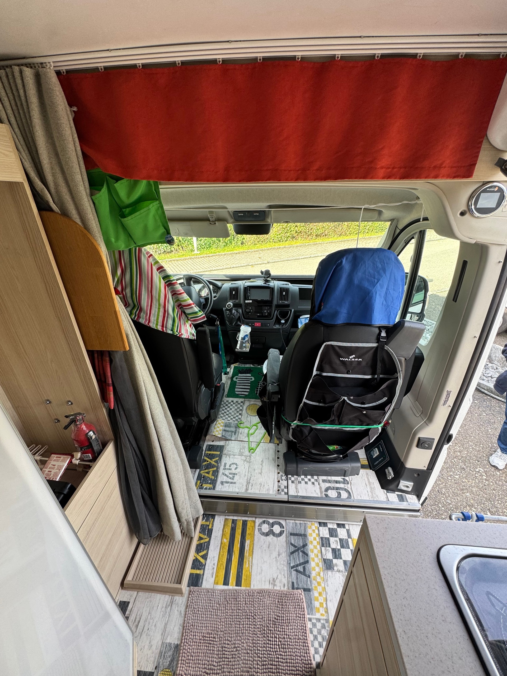 PEUGEOT Boxer 3.0 HDI 335 Allure L2H2-image-7