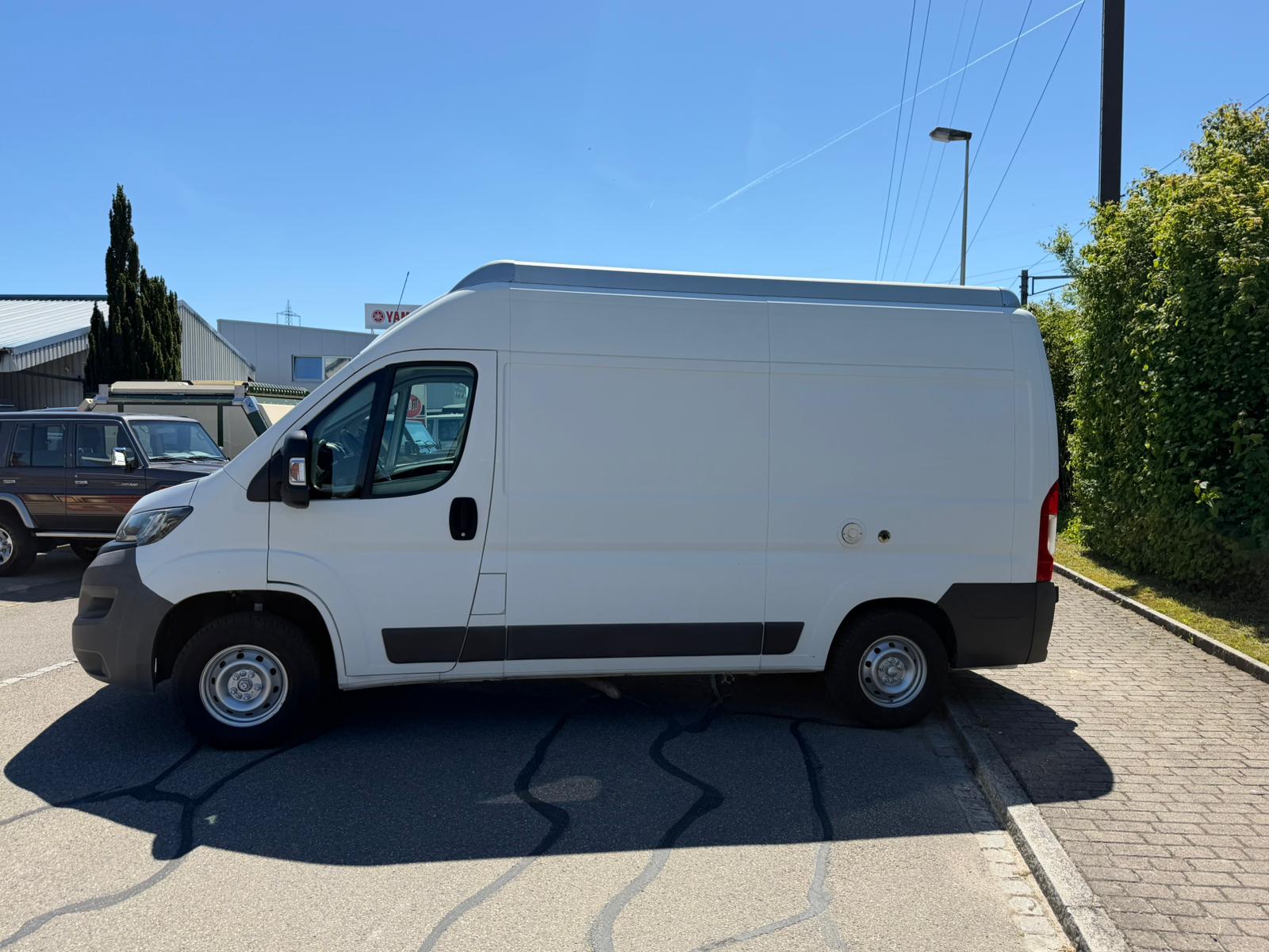 PEUGEOT Boxer 3.0 HDI 335 Allure L2H2-image-1