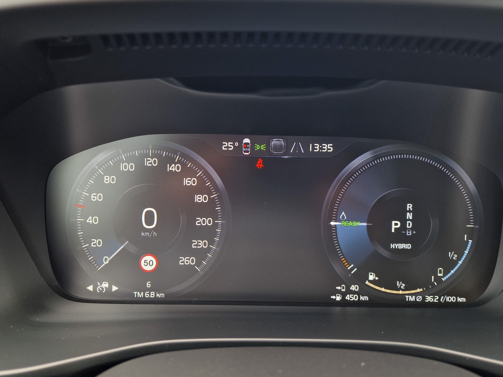 VOLVO XC40 1.5 T5 PiH Ultimate Dark-image-13