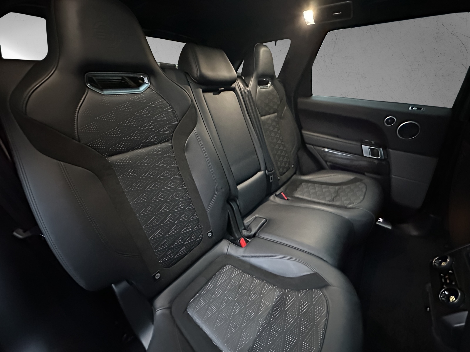 LAND ROVER Range Rover Sport 5.0 V8 S/C SVR Automatic-image-12