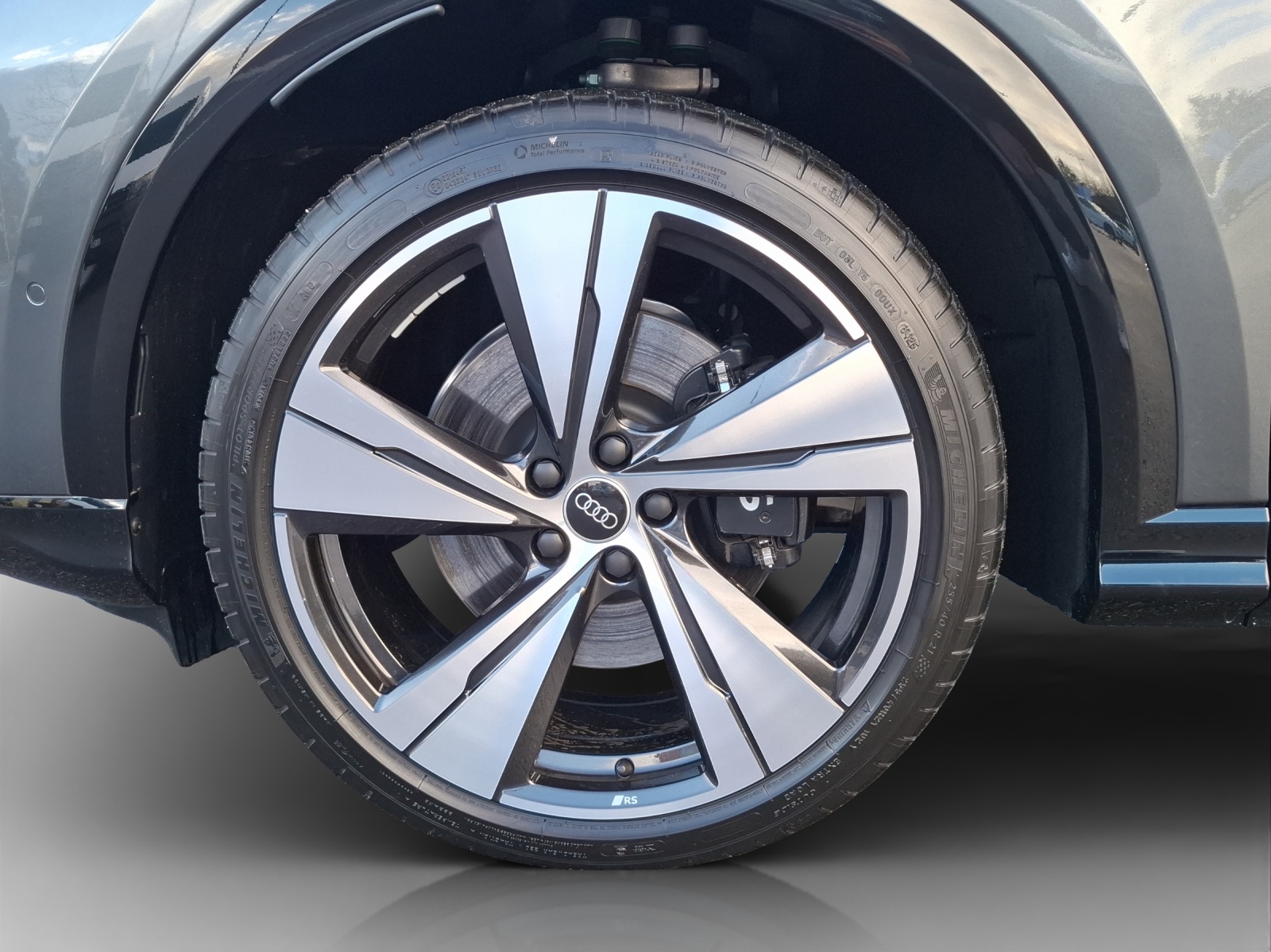 AUDI SQ5 TFSI quattro S-tronic-image-13