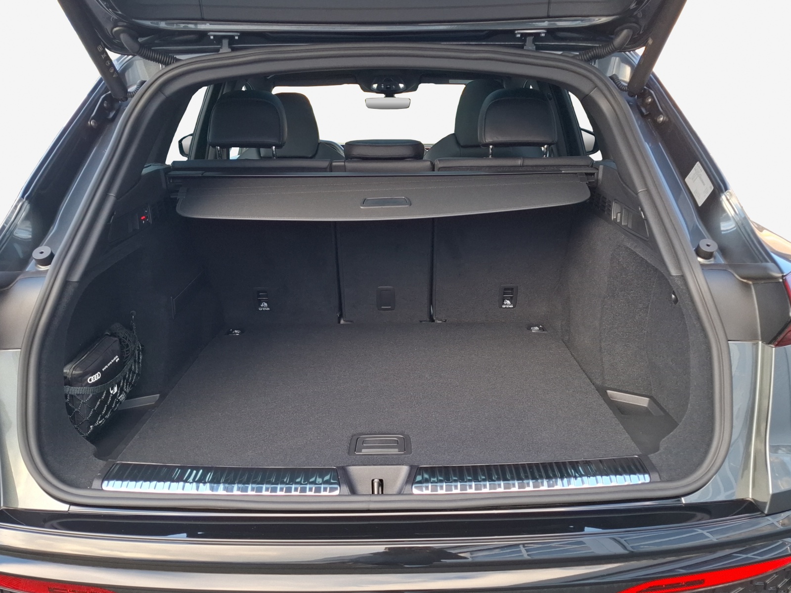 AUDI SQ5 TFSI quattro S-tronic-image-12