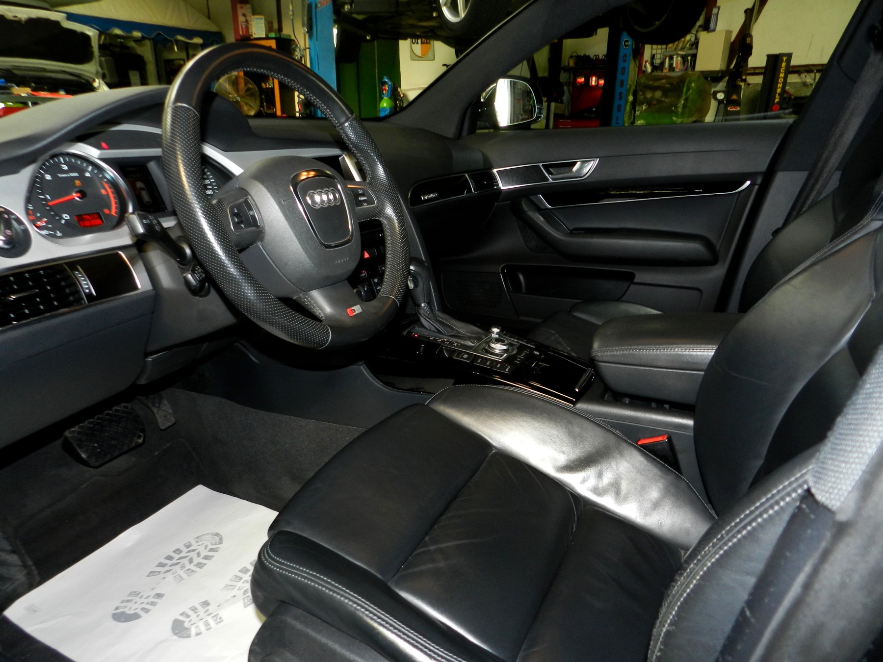 AUDI A6 Avant 3.0 V6 TDI quattro tiptronic-image-13
