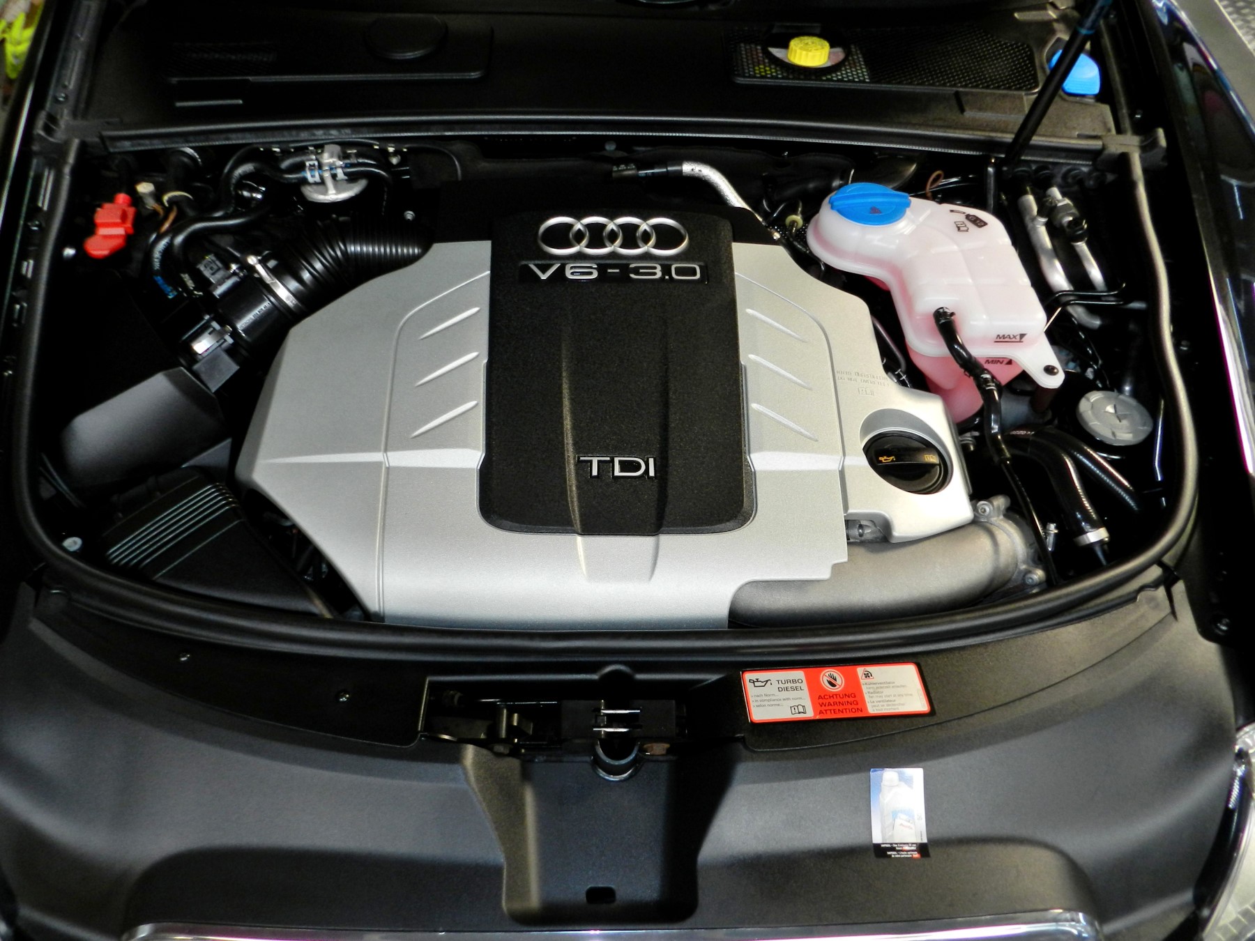 AUDI A6 Avant 3.0 V6 TDI quattro tiptronic-image-12