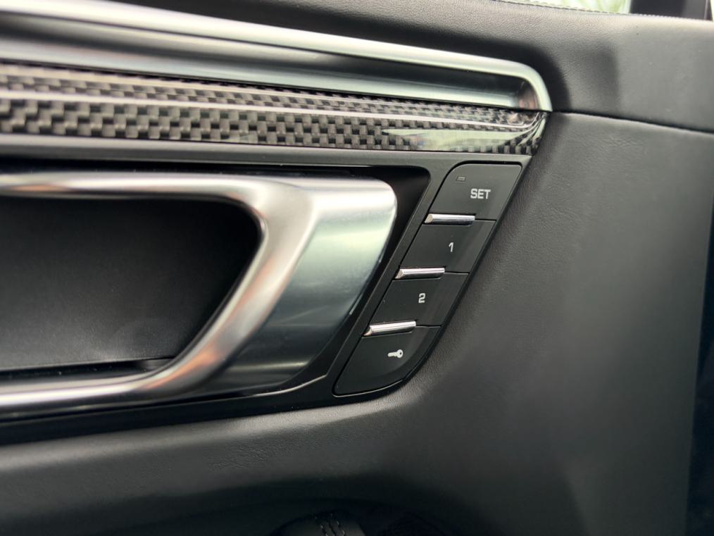 PORSCHE Macan Turbo PDK-image-4