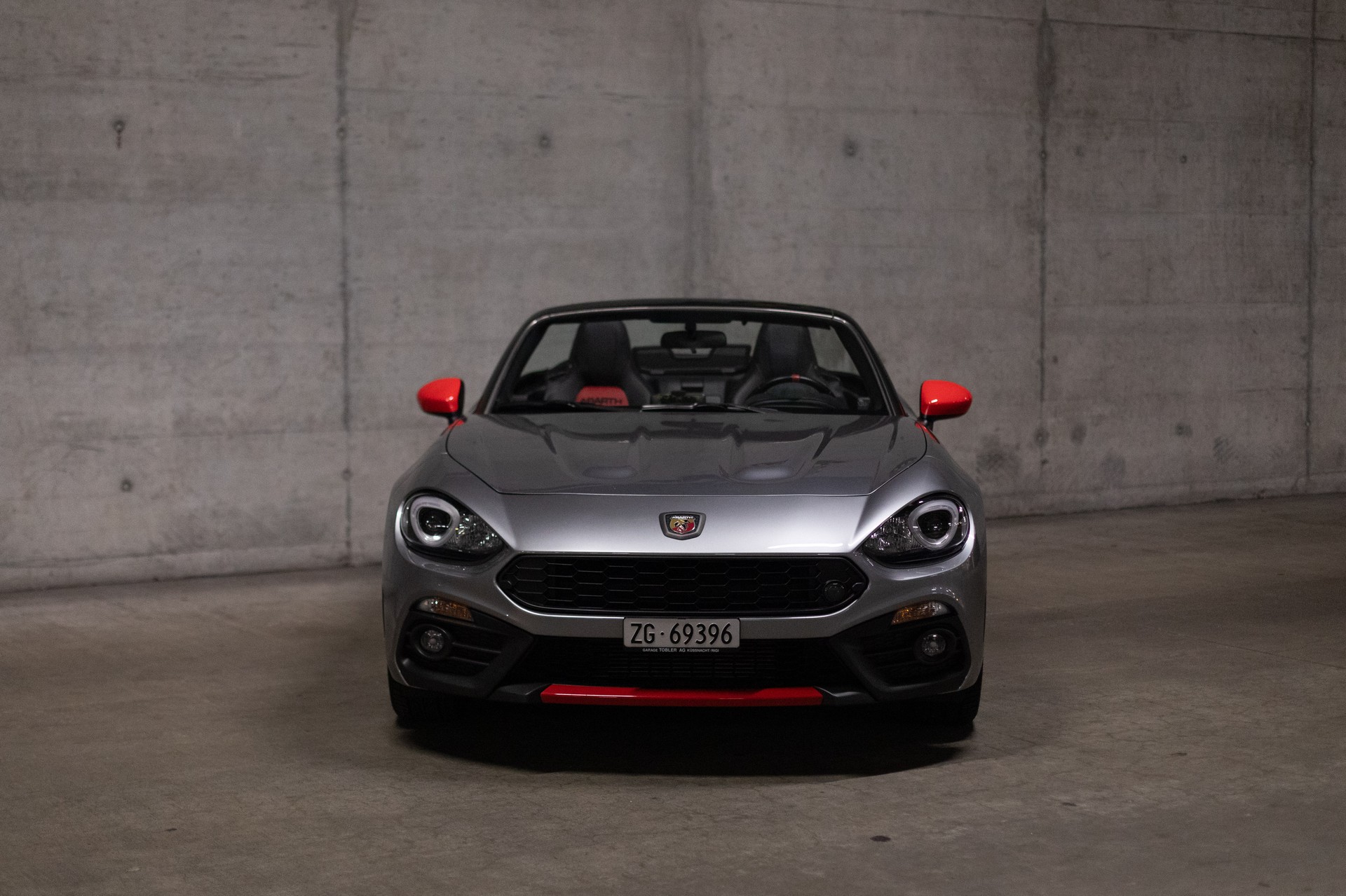 FIAT 124 Spider 1.4 TB Abarth Automatic-image-1