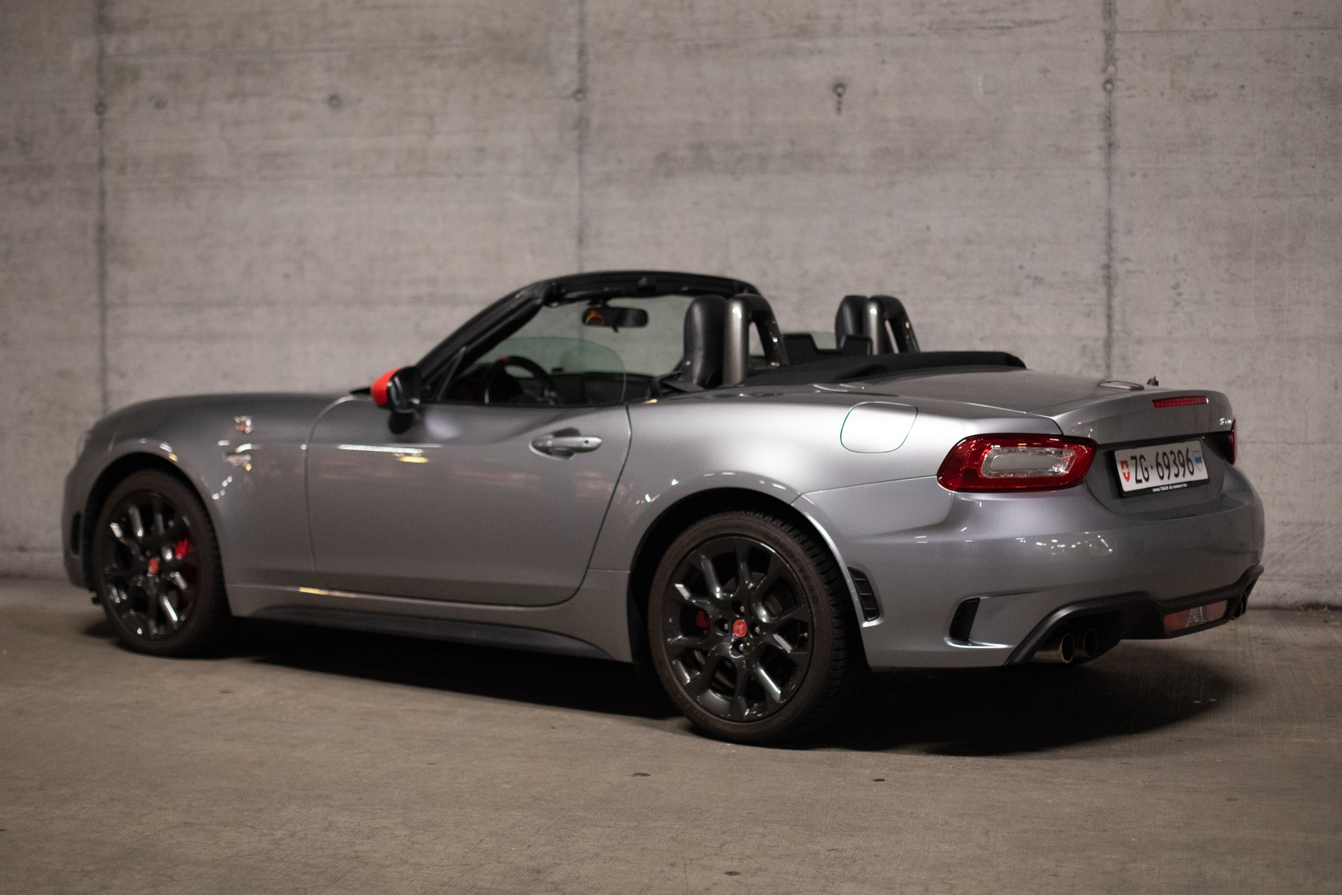 FIAT 124 Spider 1.4 TB Abarth Automatic-image-6