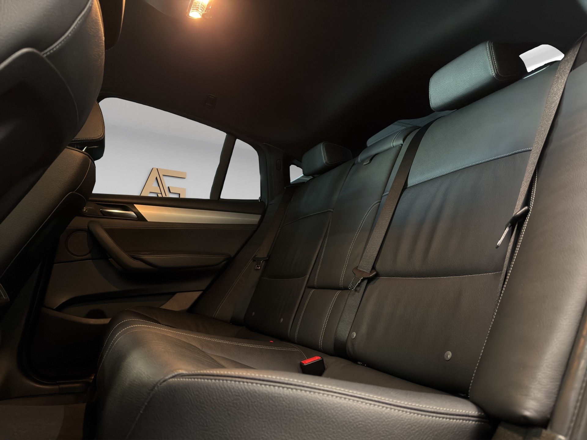 BMW X4 M 40i Steptronic-image-17