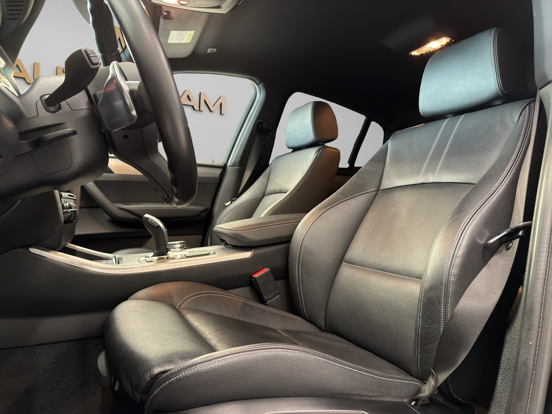 BMW X4 M 40i Steptronic-image-15