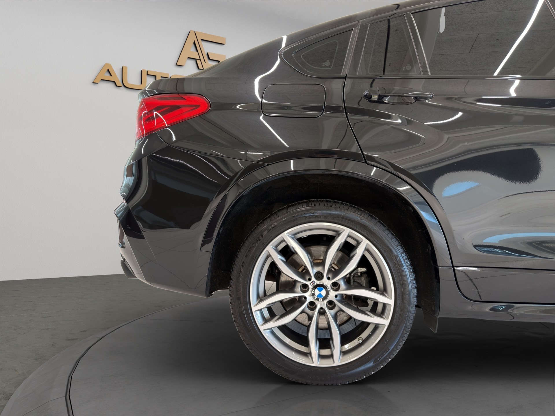 BMW X4 M 40i Steptronic-image-9