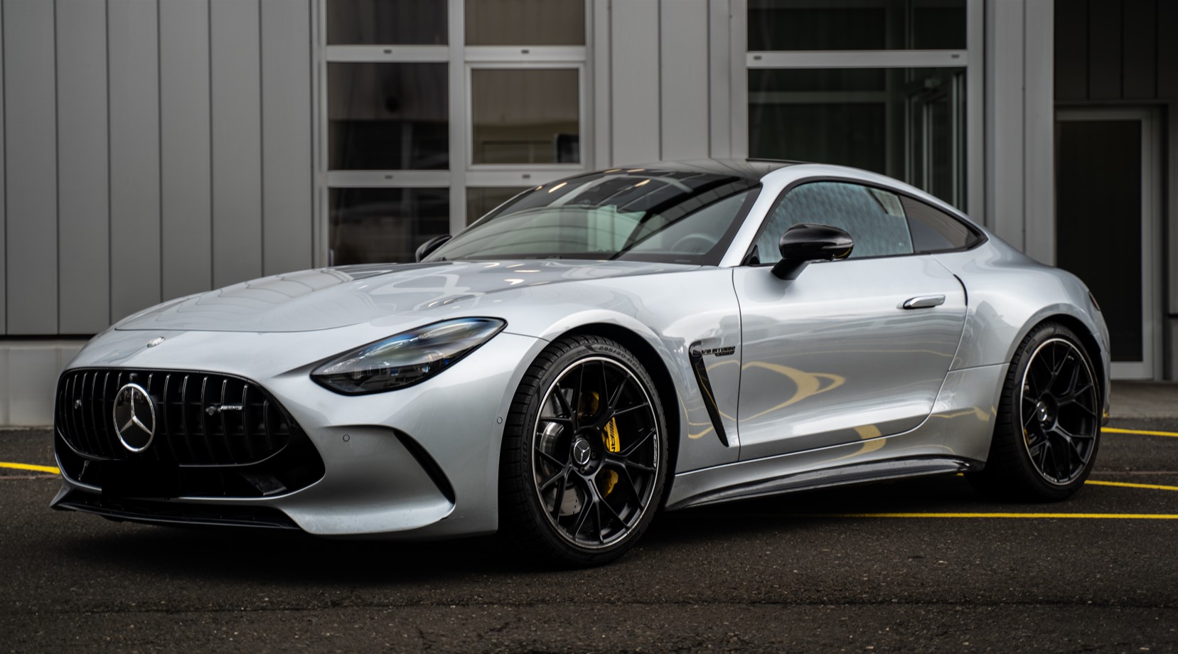 MERCEDES-BENZ AMG GT 63 4Matic+ Executive Edition-image-2
