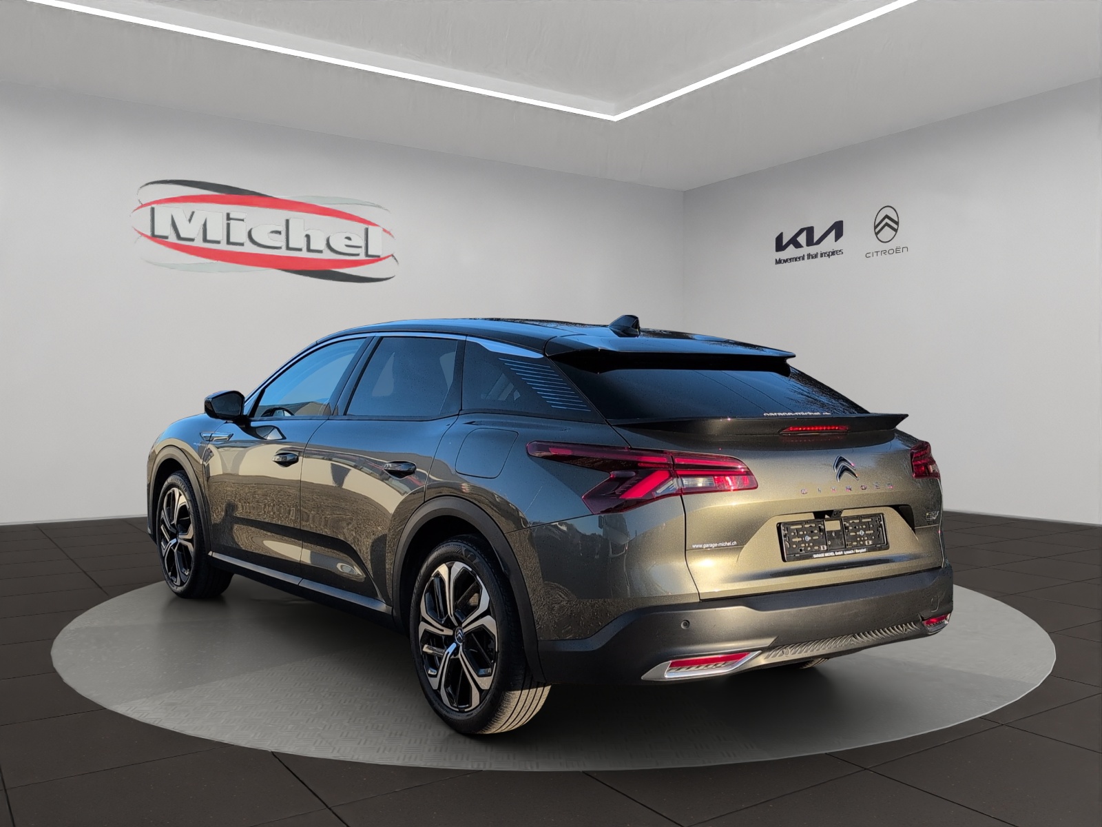 CITROEN C5 X 1.6i PHEV Shine Pack e-EAT8 / Panorama-Glasschiebedach / Lederausstattung / CH-Herstellergarantie bis 2028-image-6