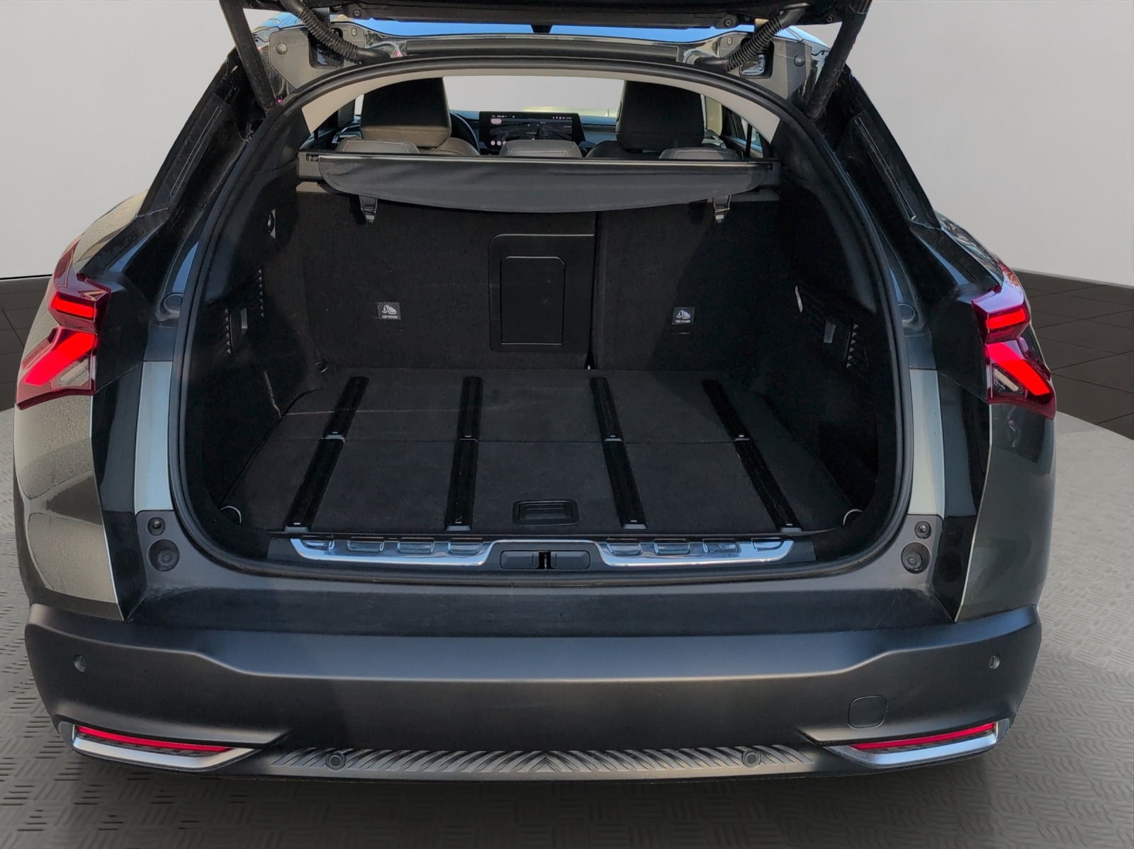 CITROEN C5 X 1.6i PHEV Shine Pack e-EAT8 / Panorama-Glasschiebedach / Lederausstattung / CH-Herstellergarantie bis 2028-image-14