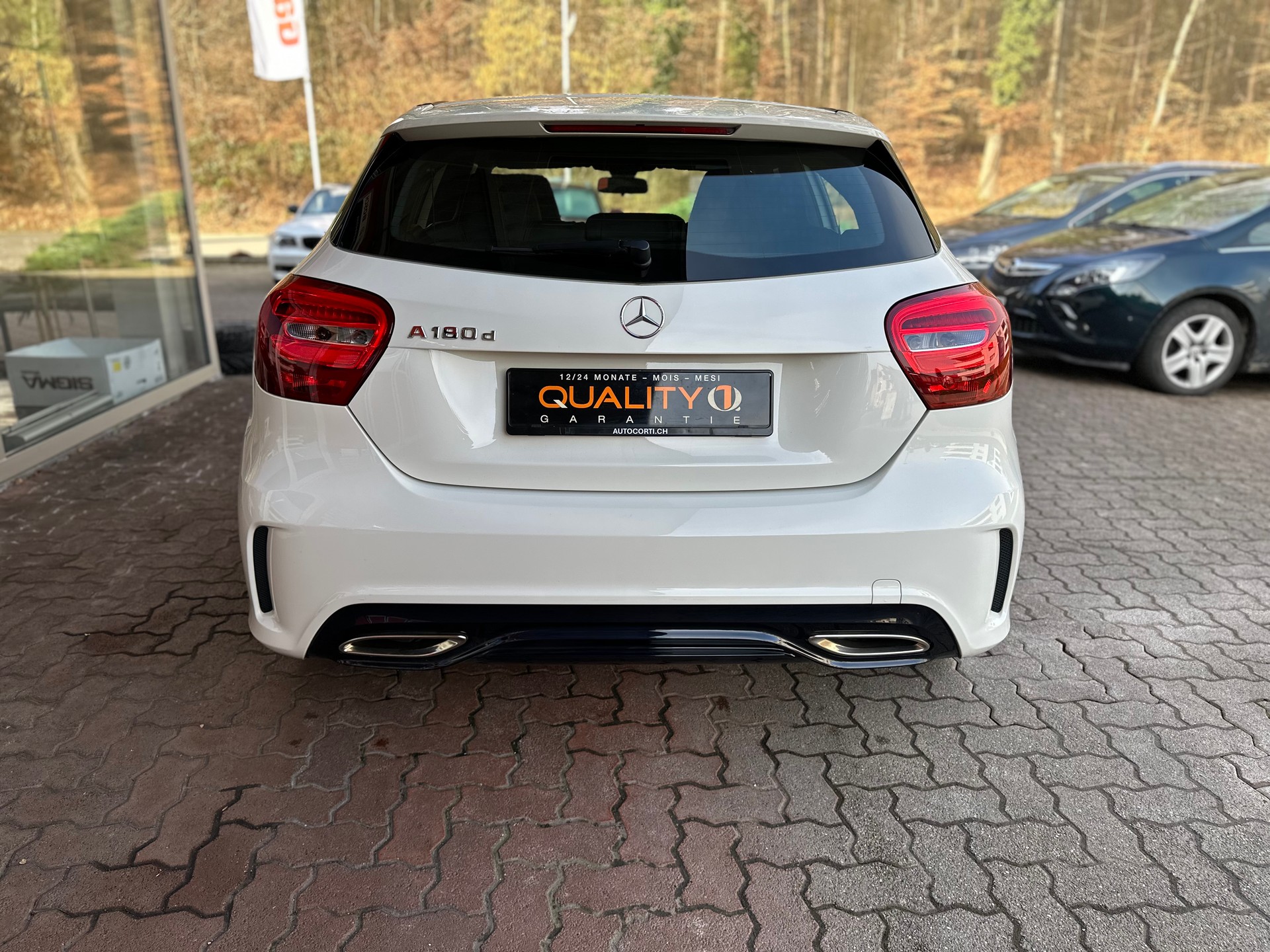 MERCEDES-BENZ A 180 CDI AMG Line-image-3