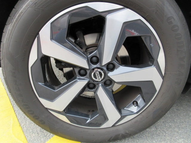 NISSAN Qashqai 1.3 DIG-T N-Connecta 4x4-image-19