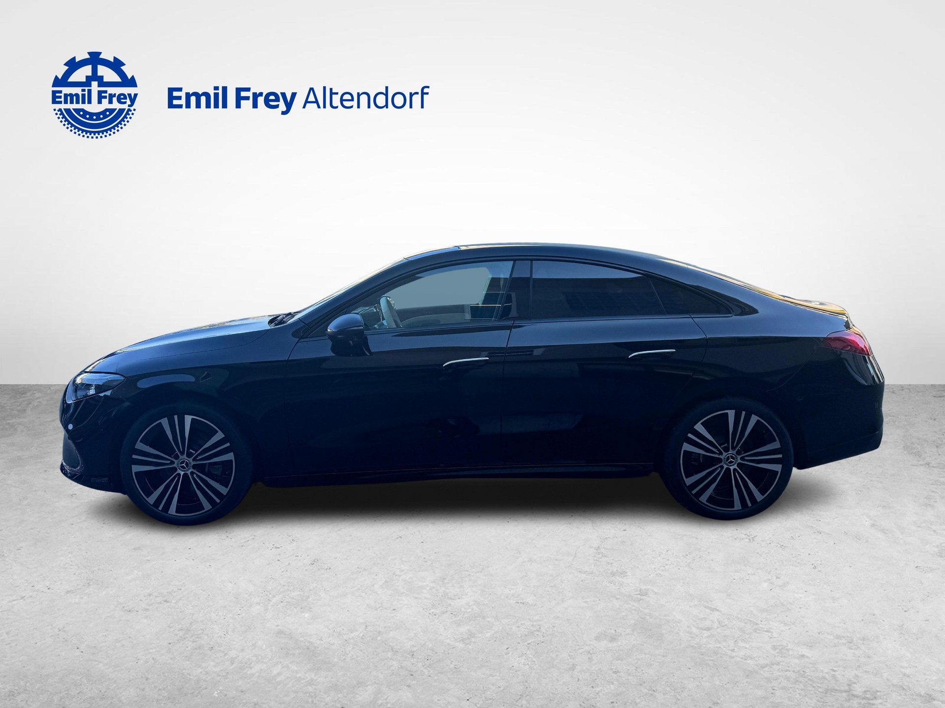MERCEDES-BENZ CLA 350 4MATIC EQ Technology-image-1