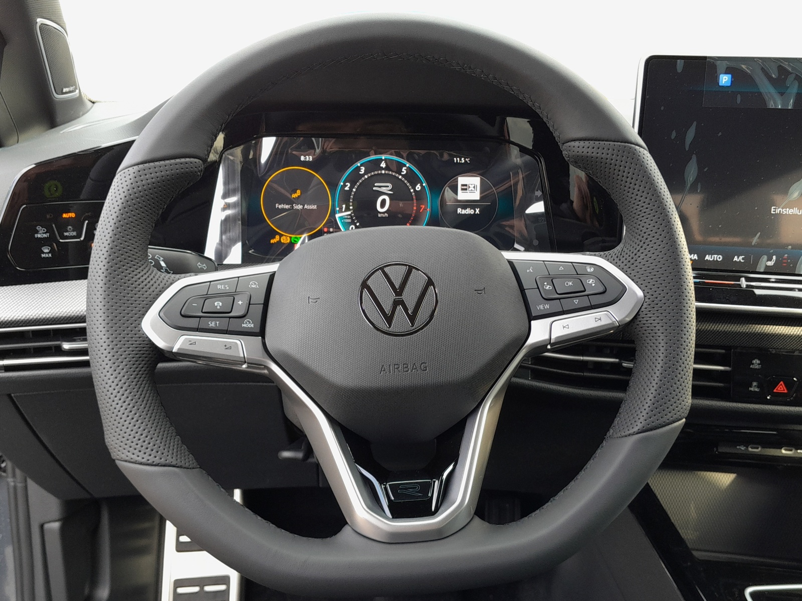 VW Golf Variant 1.5 eTSI mHEV R-Line DSG-image-9