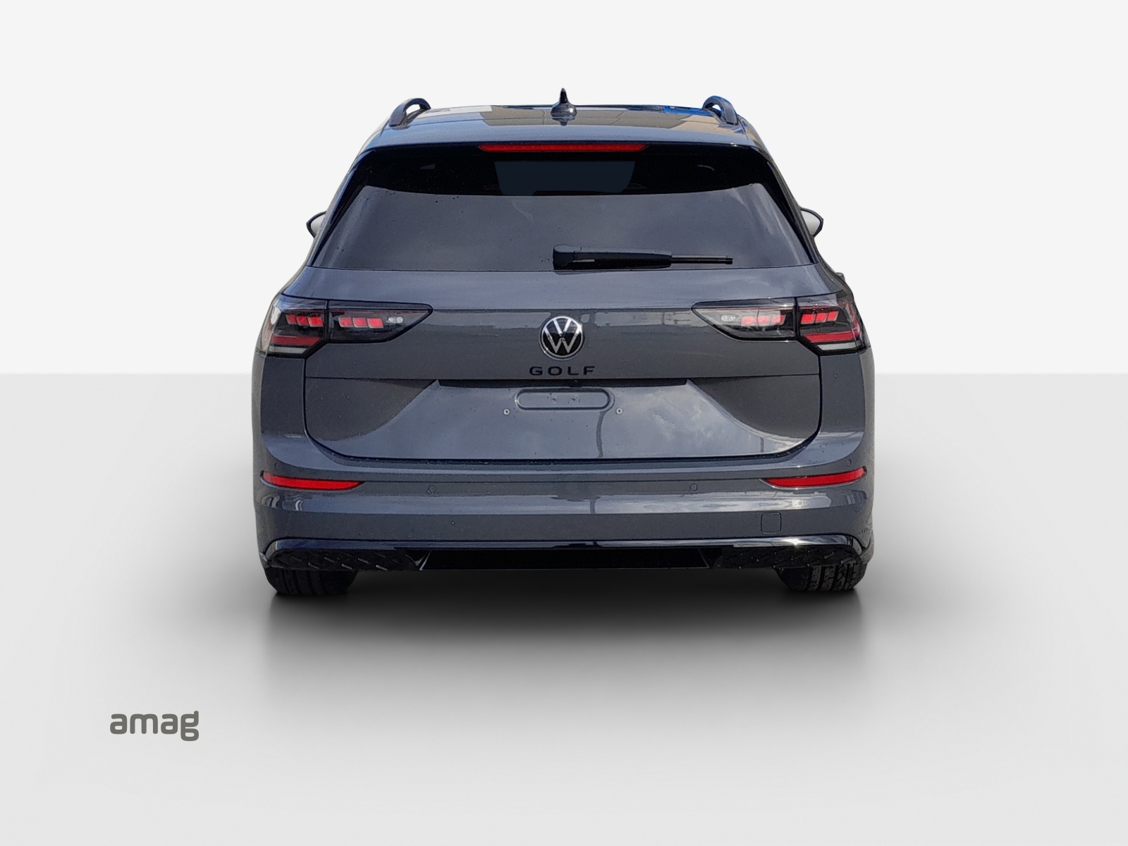 VW Golf Variant 1.5 eTSI mHEV R-Line DSG-image-3
