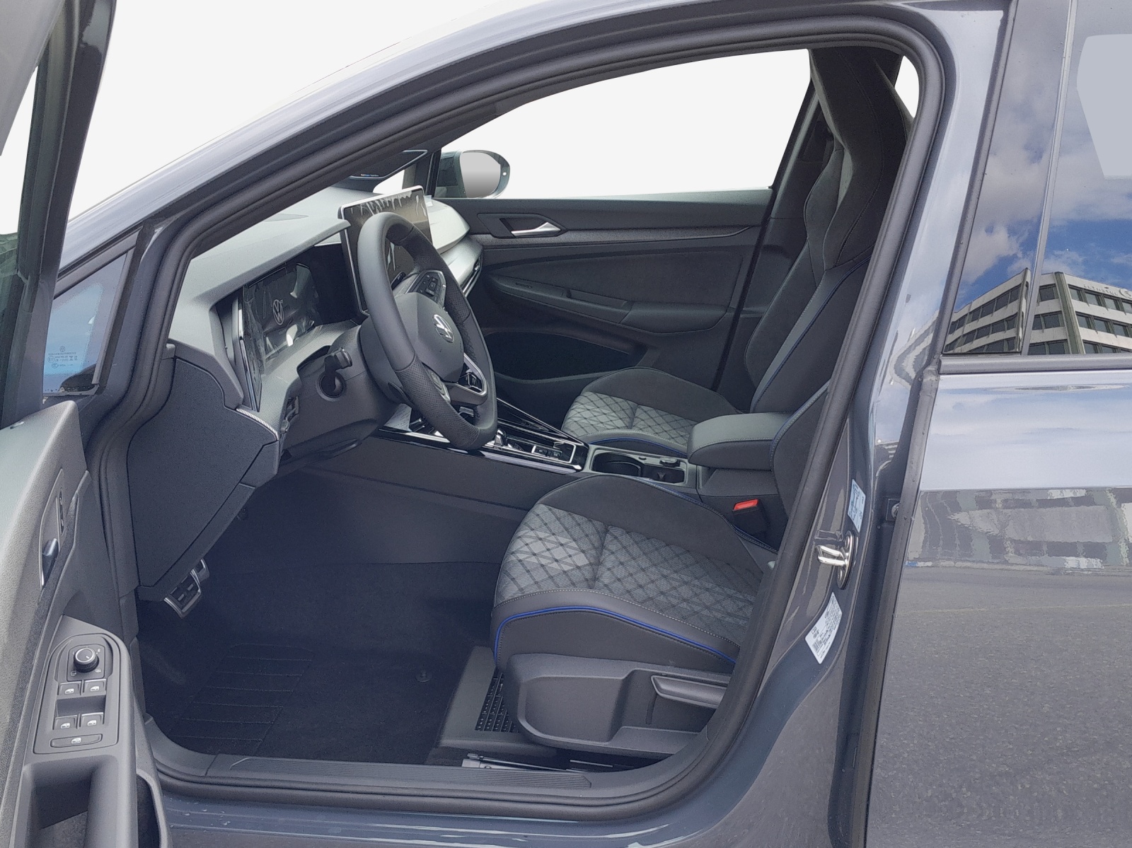 VW Golf Variant 1.5 eTSI mHEV R-Line DSG-image-7