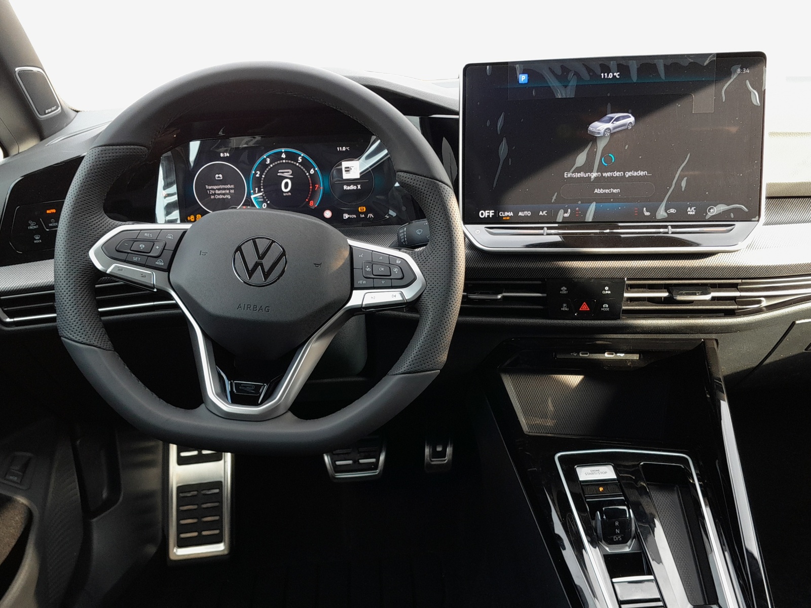 VW Golf Variant 1.5 eTSI mHEV R-Line DSG-image-8
