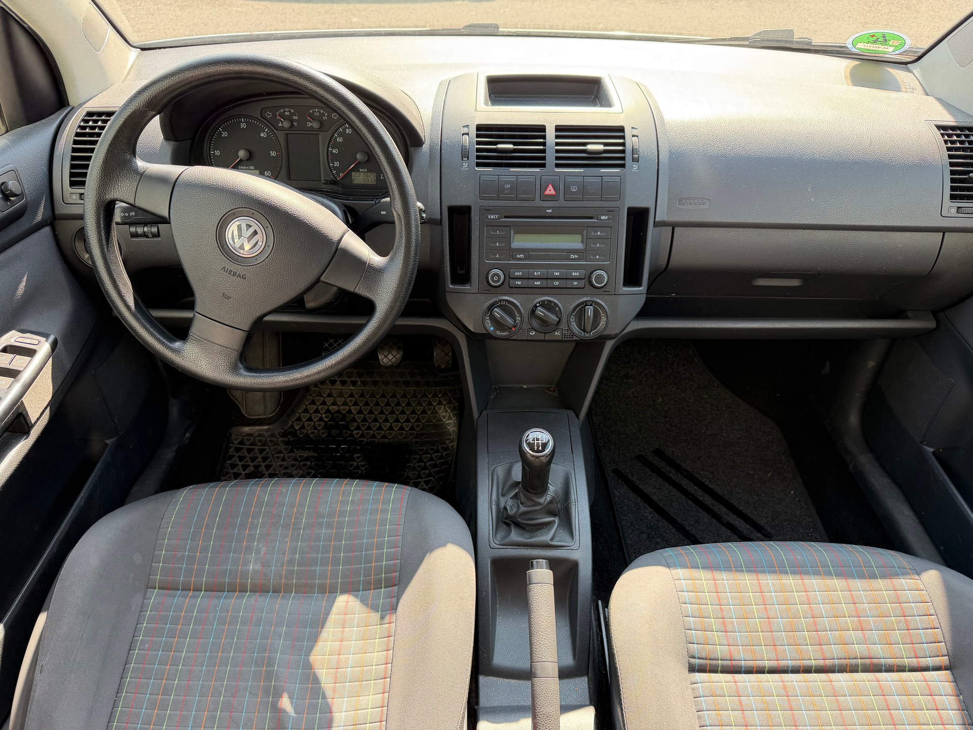 VW Polo 1.4 TDI Blue Motion-image-8