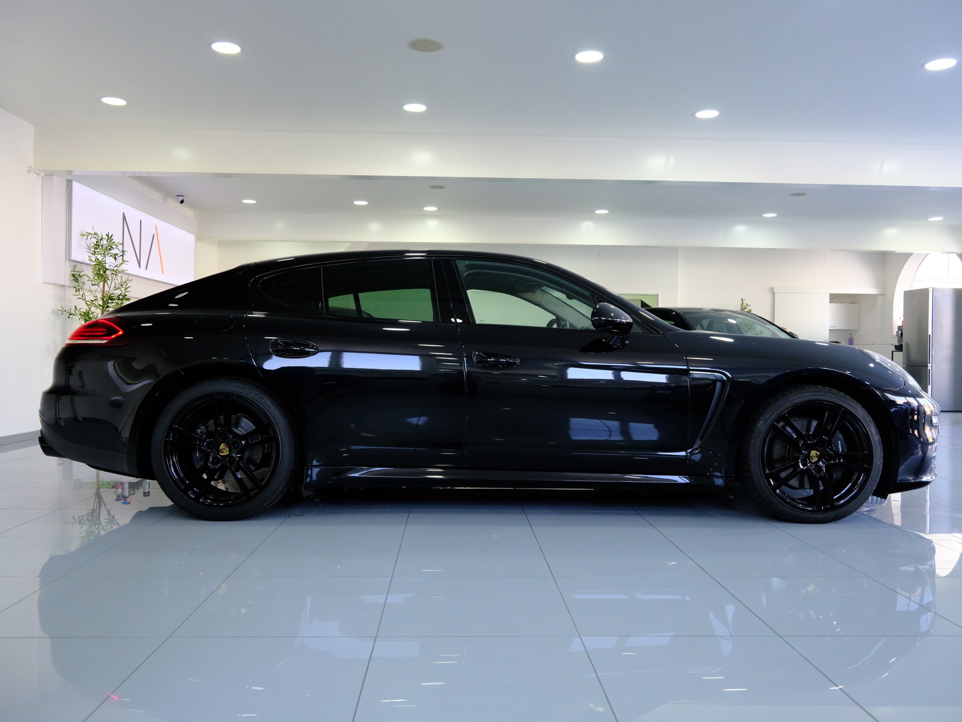 PORSCHE Panamera 4 3.6 PDK-image-7