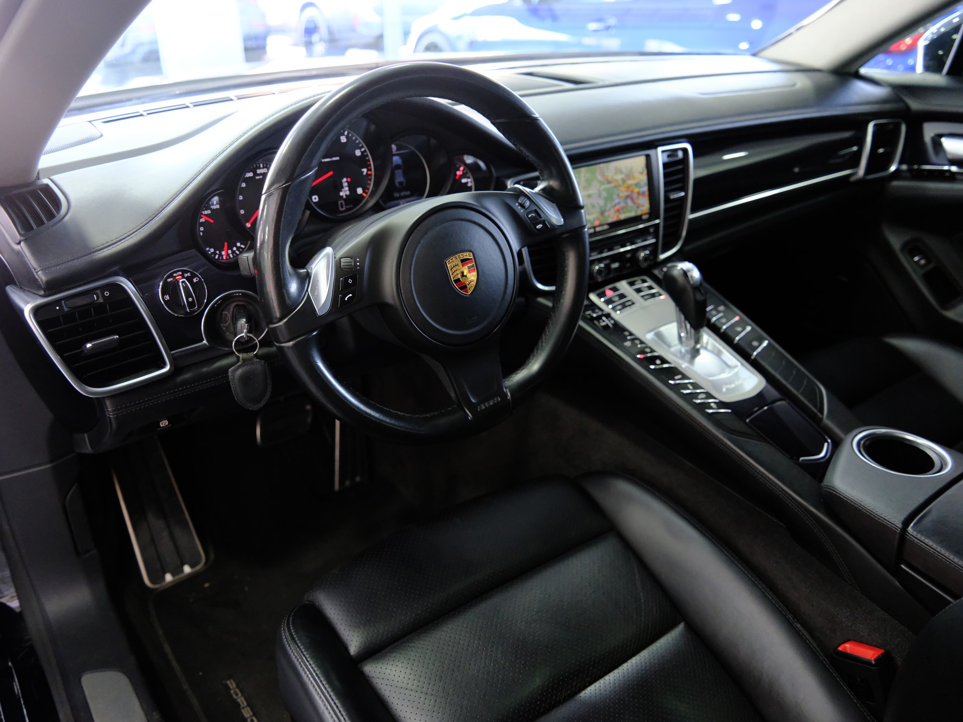 PORSCHE Panamera 4 3.6 PDK-image-8