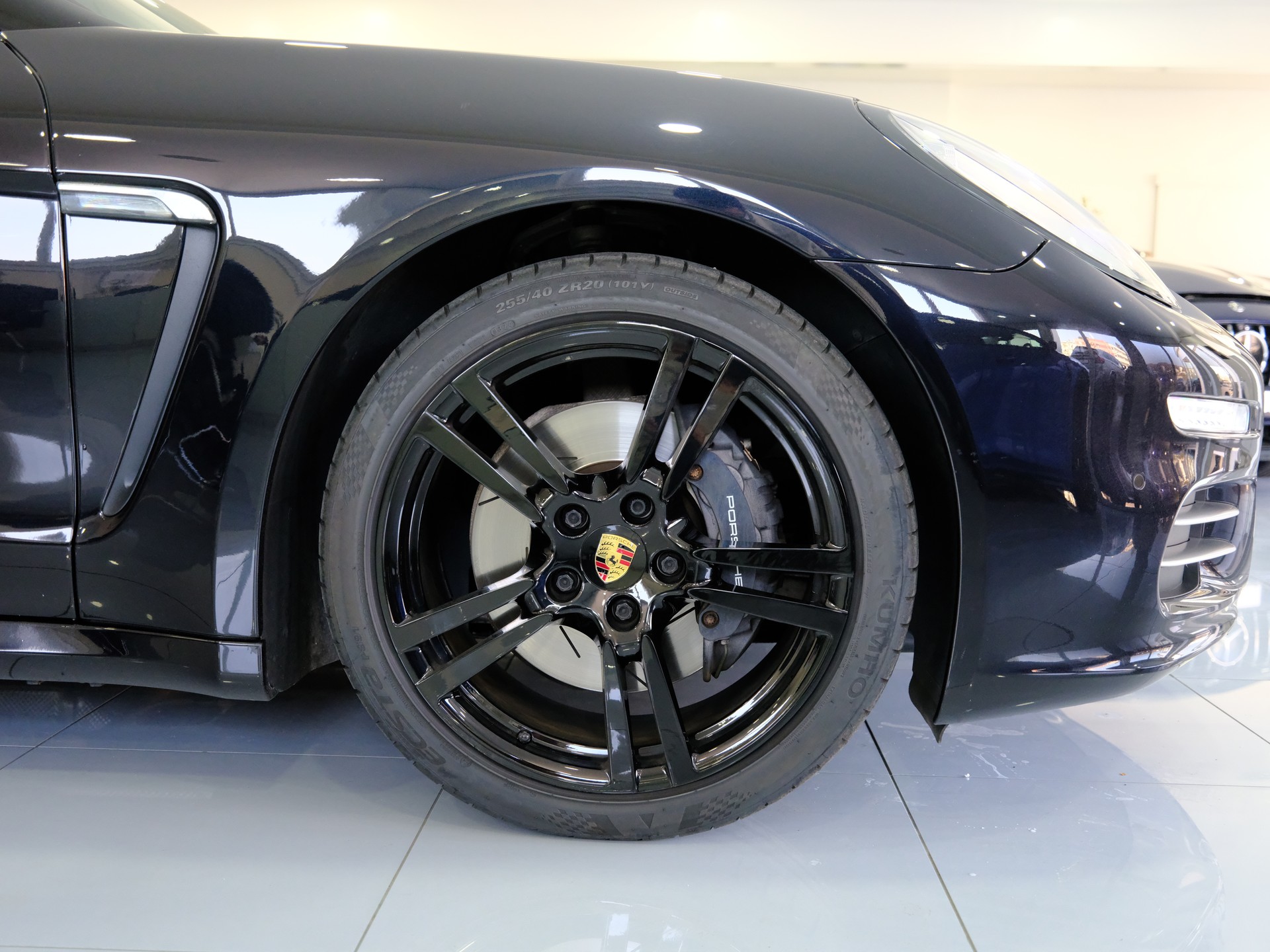 PORSCHE Panamera 4 3.6 PDK-image-17