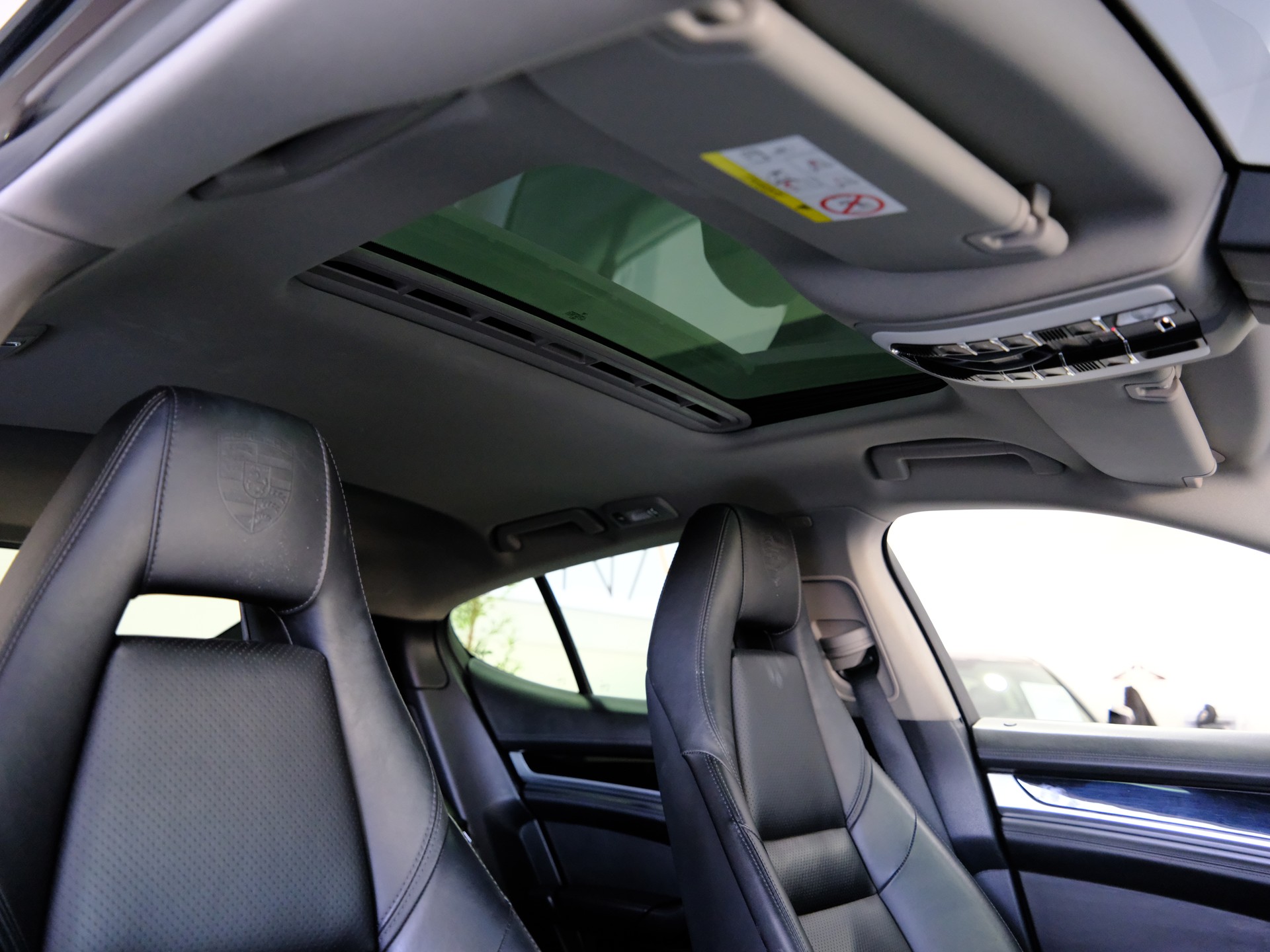 PORSCHE Panamera 4 3.6 PDK-image-16