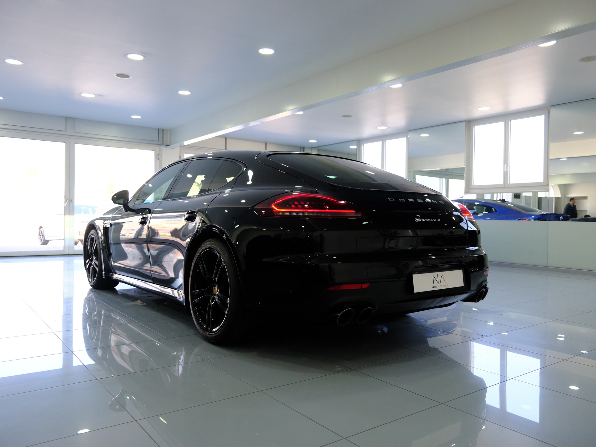 PORSCHE Panamera 4 3.6 PDK-image-4