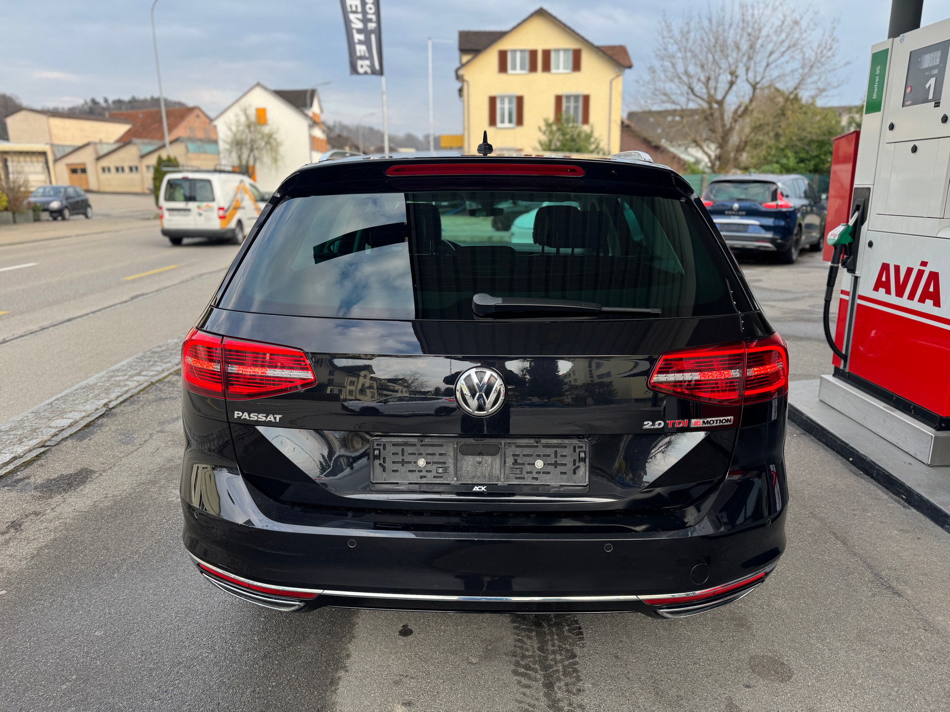 VW Passat Variant 2.0 TDI BMT High. DSG 4Motion-image-4