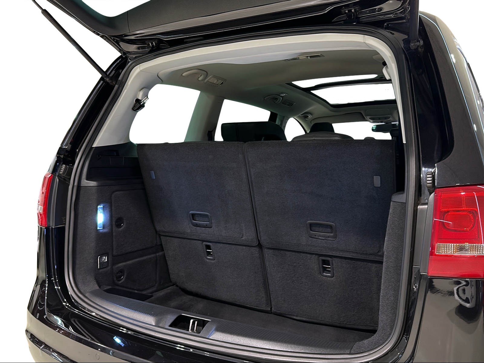 VW Sharan 2.0 TDI BlueMotion Technology Highline DSG-image-8