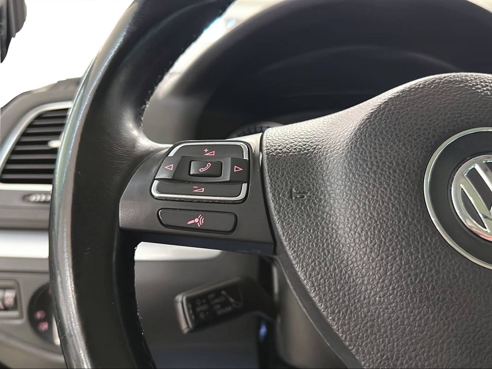 VW Sharan 2.0 TDI BlueMotion Technology Highline DSG-image-26