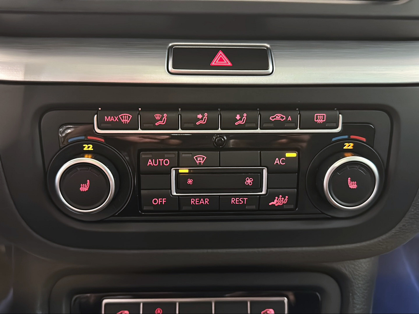 VW Sharan 2.0 TDI BlueMotion Technology Highline DSG-image-21
